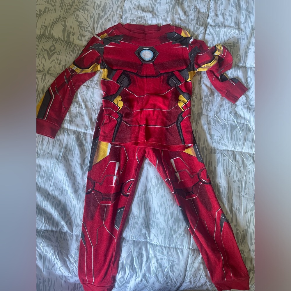 Disney Store Marvel Iron Man Pajama size 4/5
